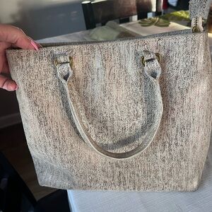 Sseko Vintage Satchel in Metallic Cream with detachable strap